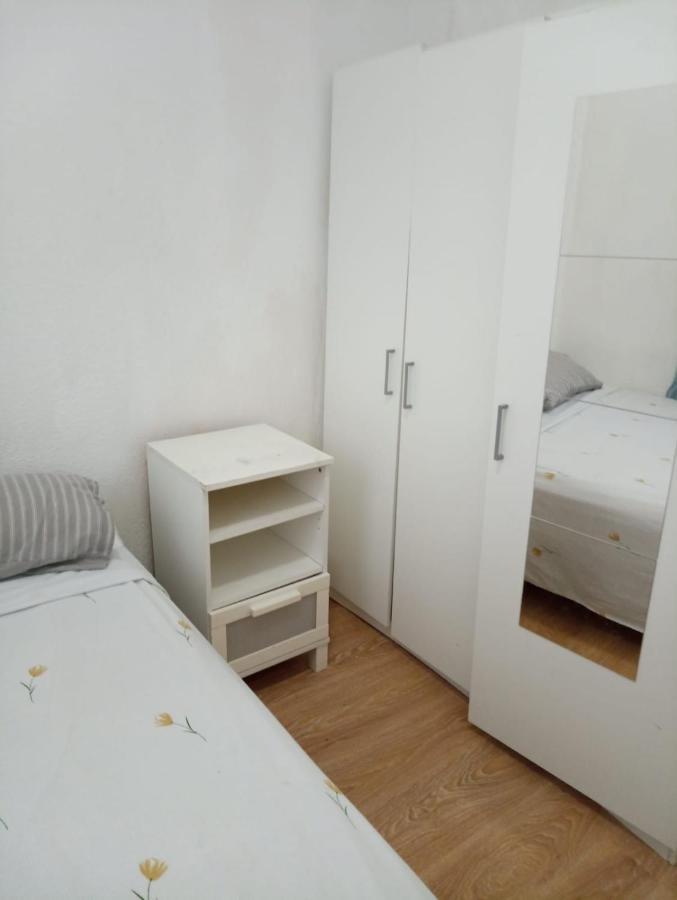 Апартаменты Apartamento En Francos Rodriguez, Junto A Bravo Murillo Мадрид Экстерьер фото